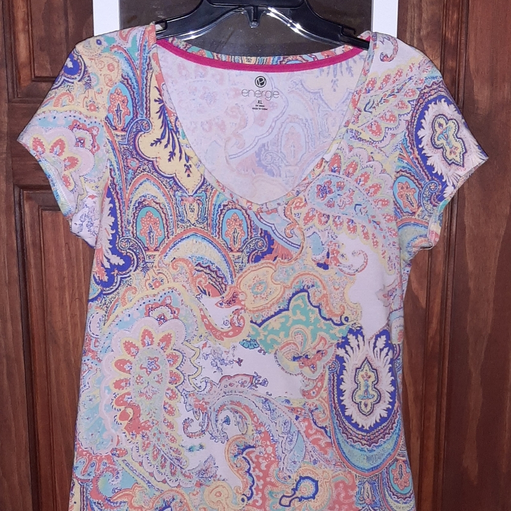 Woman's tee shirt